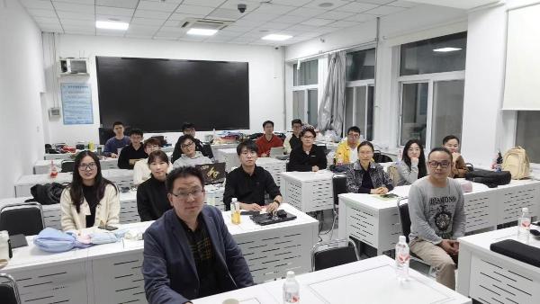VKMIC课题组邀请英国曼彻斯特大学端金鸣副教授开展学术交流
